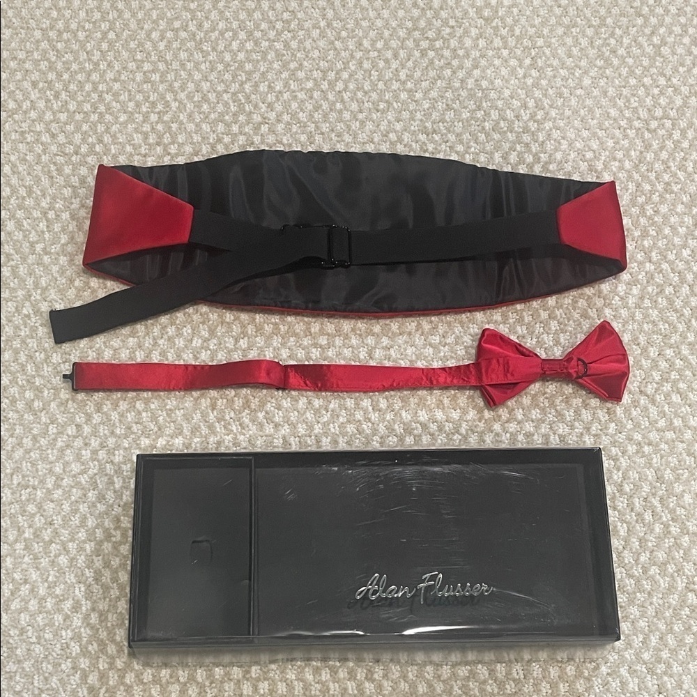 Alan Flusser Elegant Red Bow Tie and Cummerbund Set - Picture 3 of 3